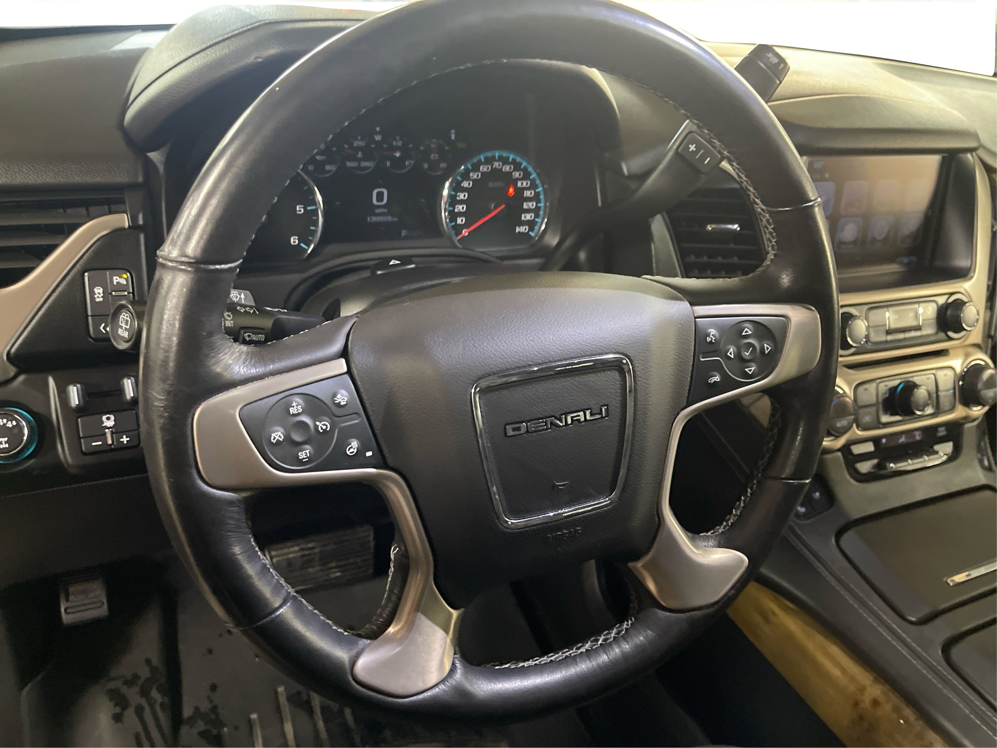 2017 Gmc Yukon XL Denali photo 16