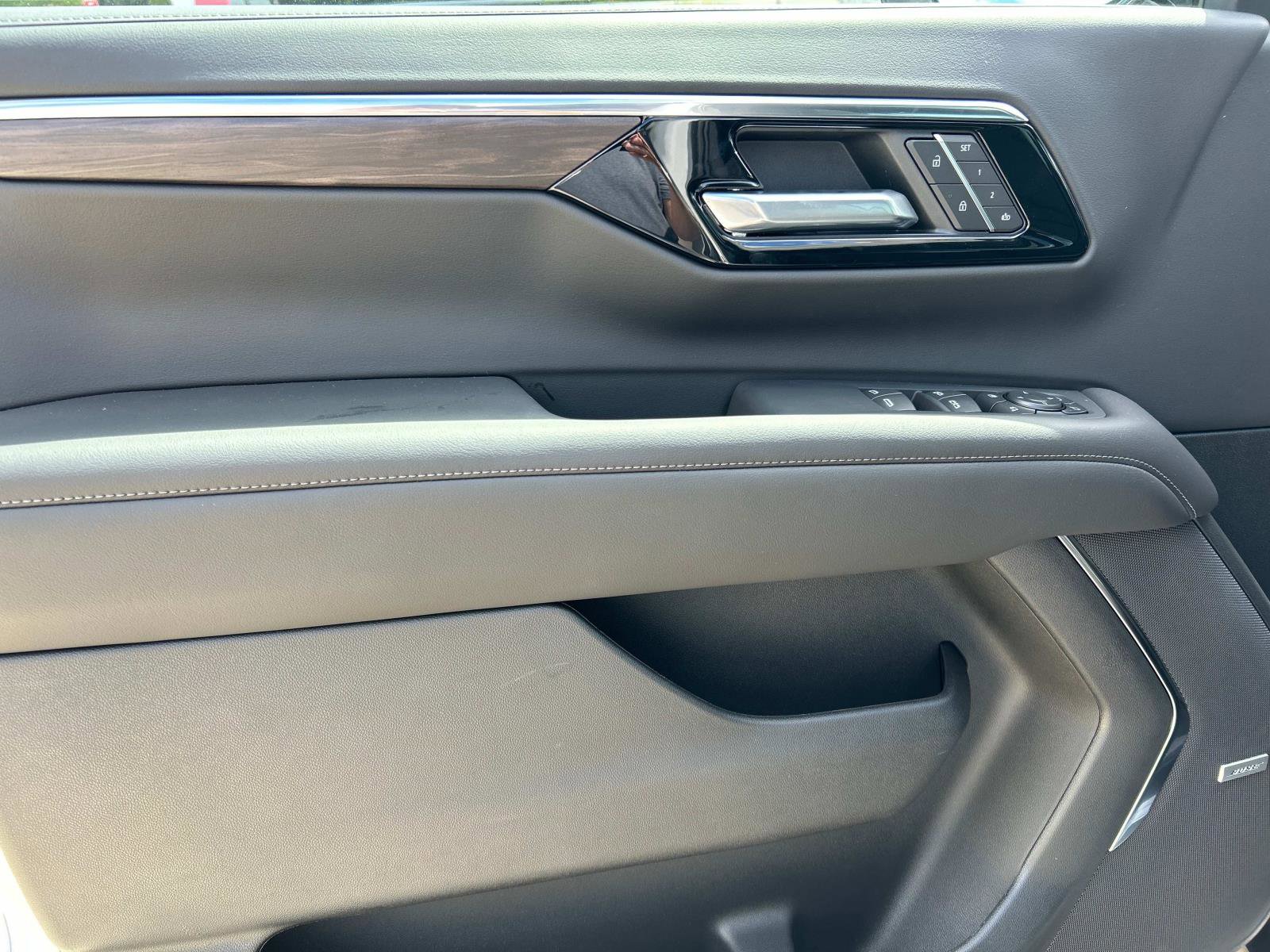 2025 Chevrolet Tahoe LT photo 21