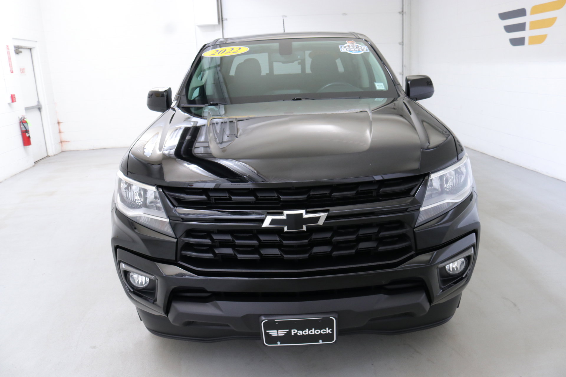 2022 Chevrolet Colorado LT photo 2