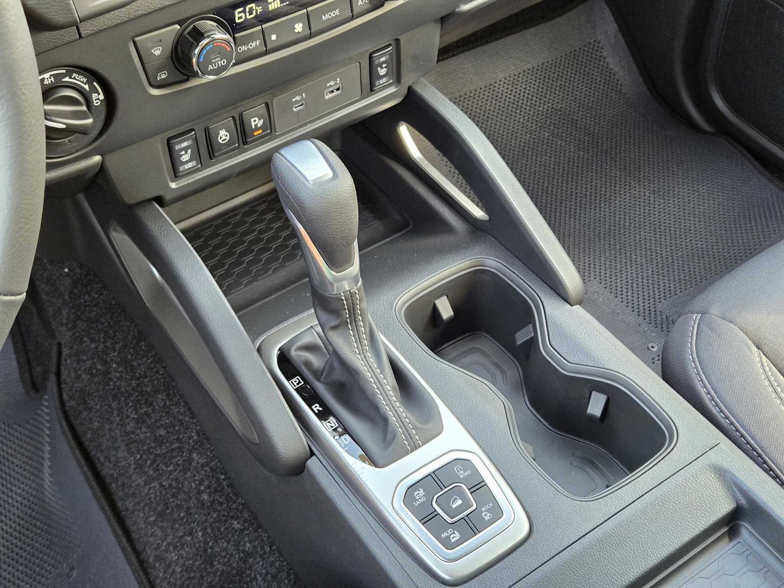 2026 Nissan Frontier Crew Cab SV photo 24