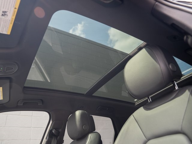2024 Porsche Cayenne Base photo 28