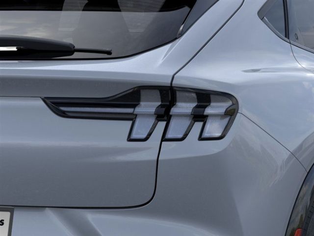 2025 FORD MUSTANG MACH-E - Image 51