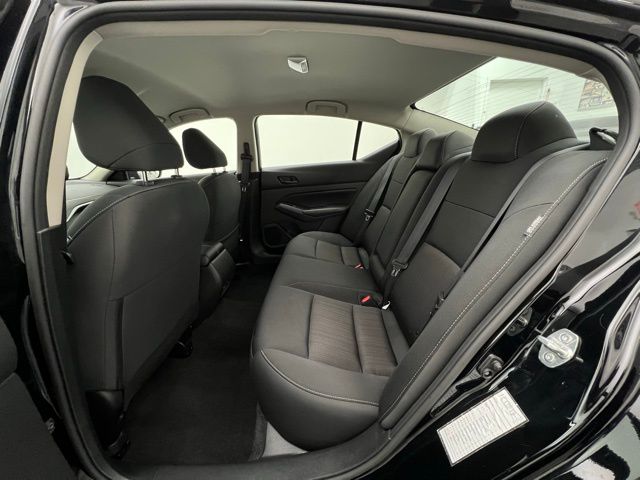 2024 Nissan Altima 2.5 SV photo 30