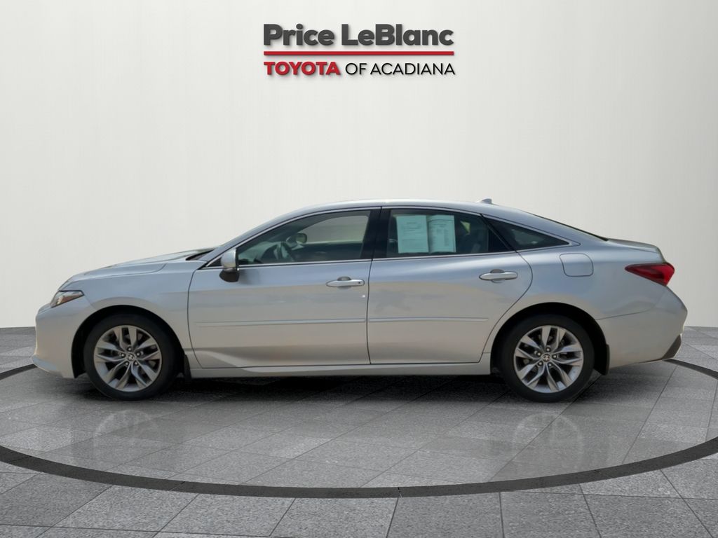 2020 Toyota Avalon XLE photo 4