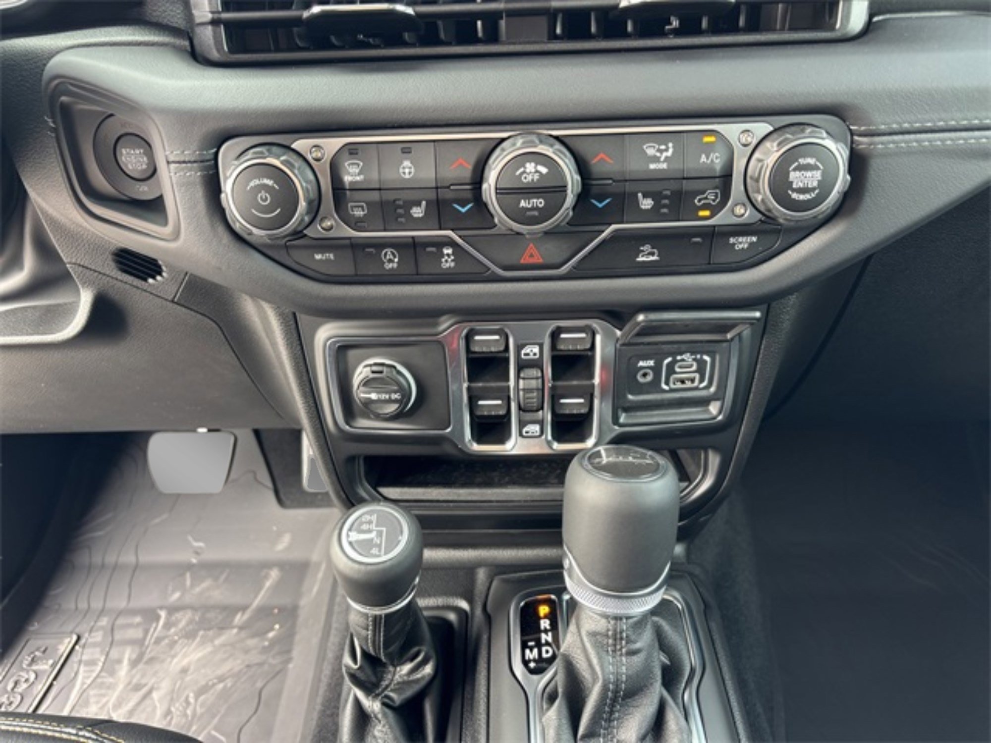 2025 Jeep Gladiator Texas Trail photo 16