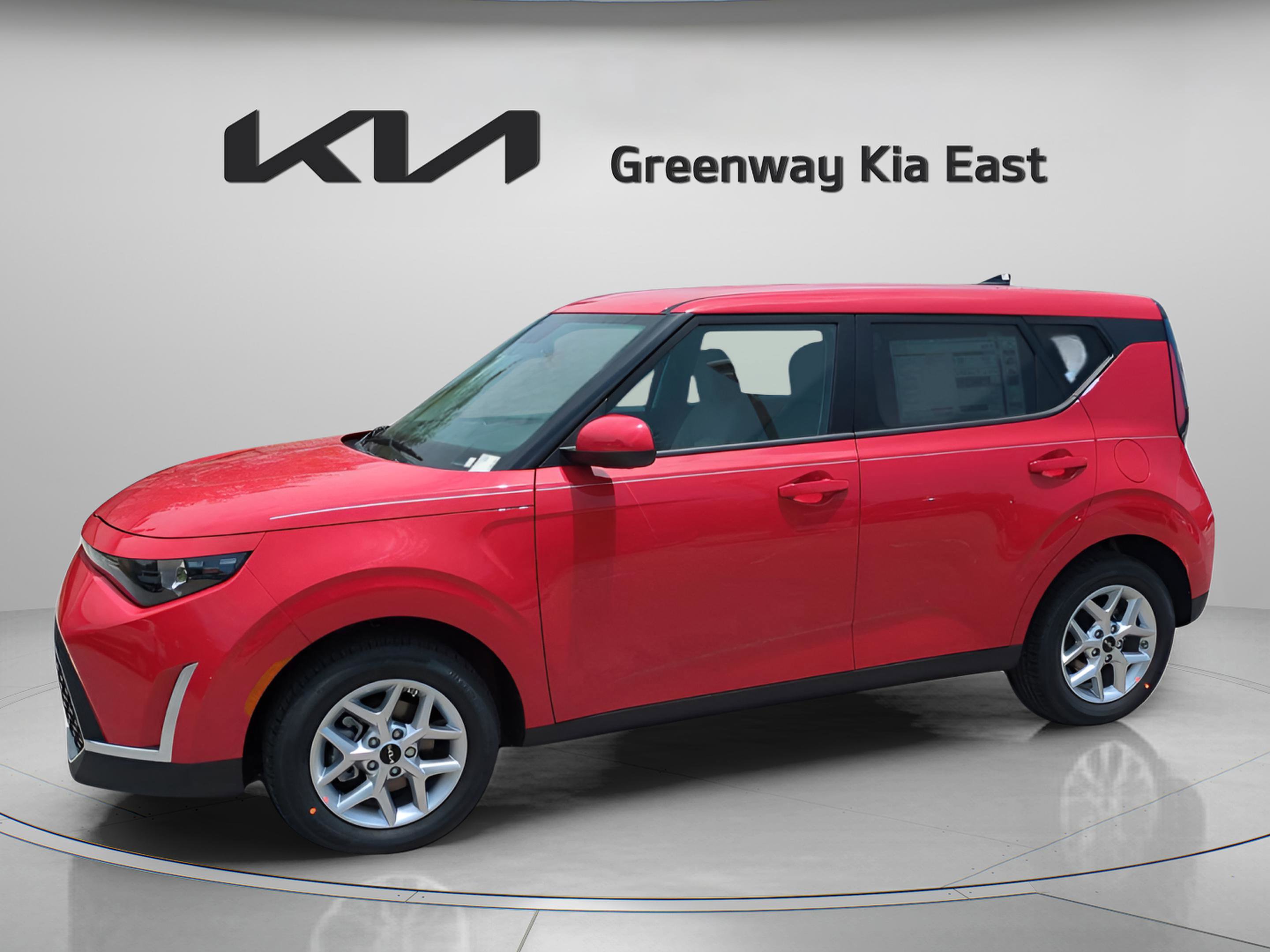 2025 Kia Soul LX photo 3