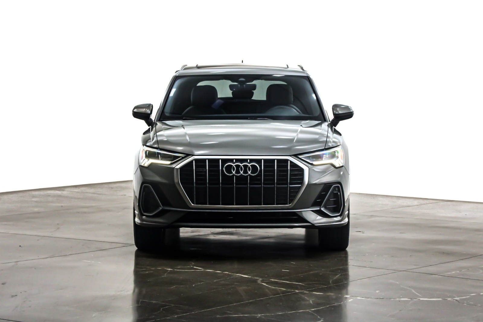 2025 Audi Q3 S line Premium Plus 45 TFSI photo 2