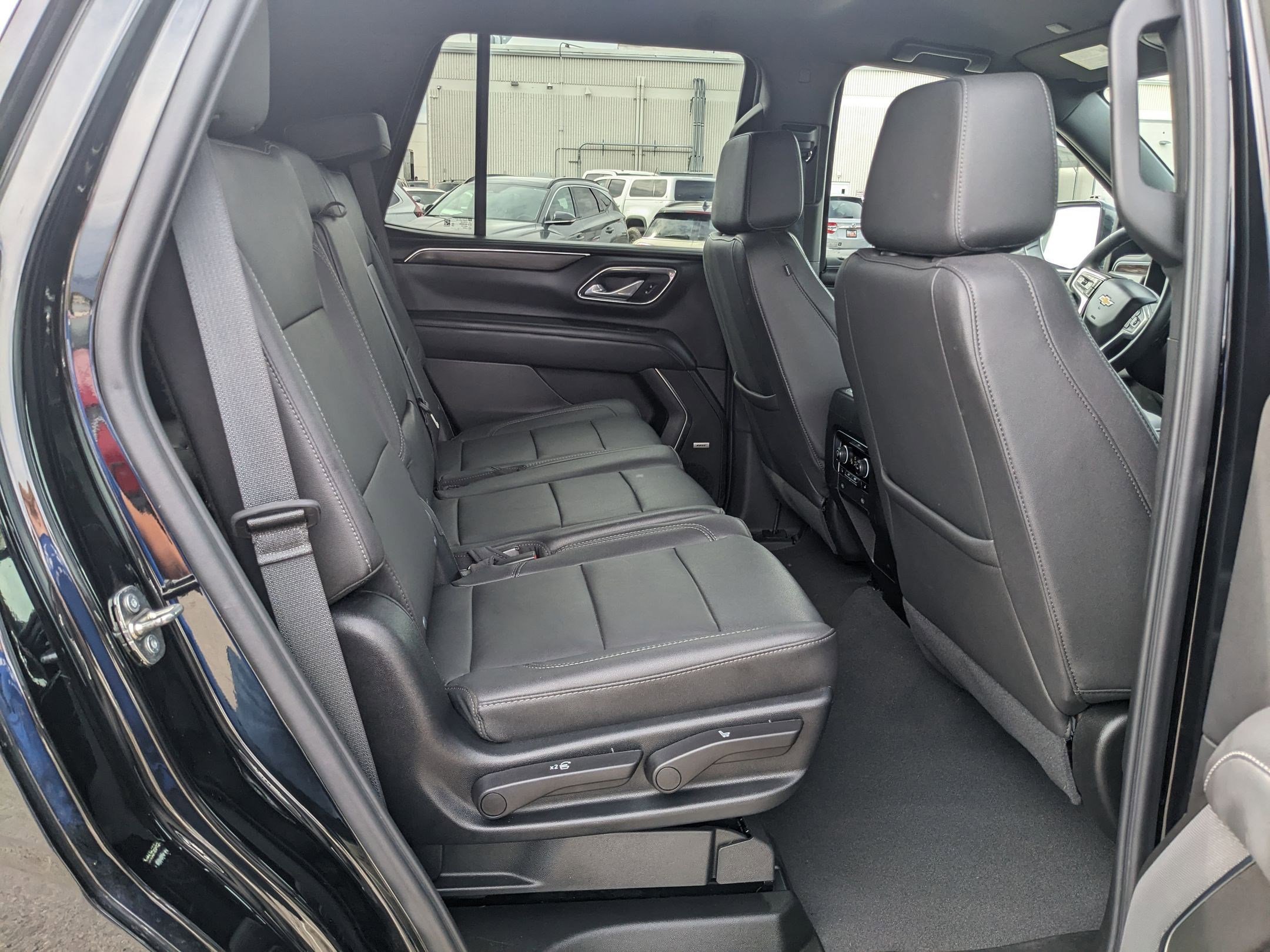 2023 Chevrolet Tahoe LT photo 28