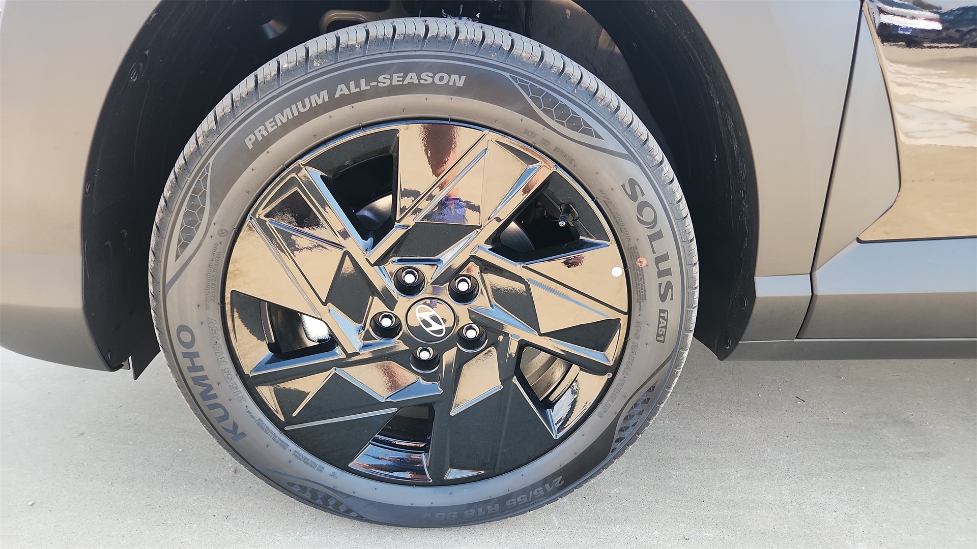 2026 Hyundai Kona SEL photo 10
