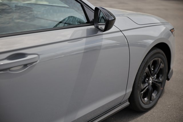 2025 Honda Accord SE photo 13