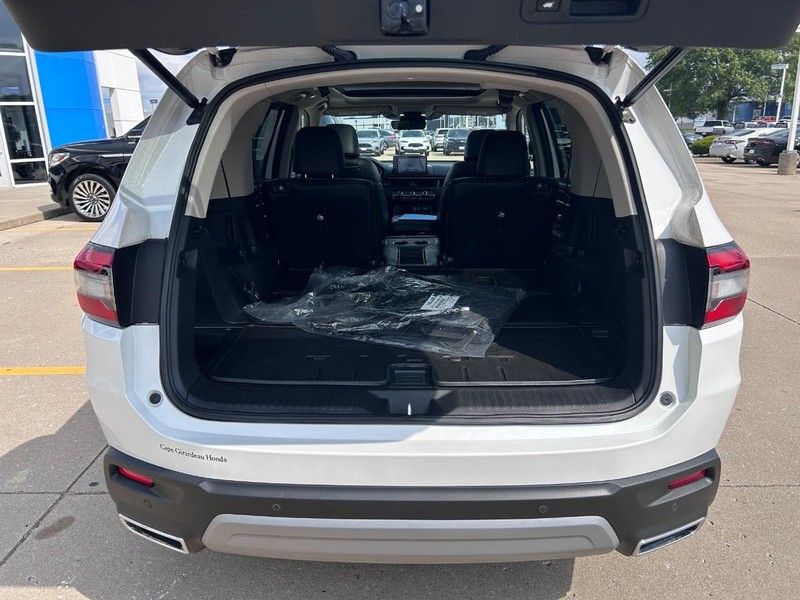 2023 Honda Pilot Elite photo 2