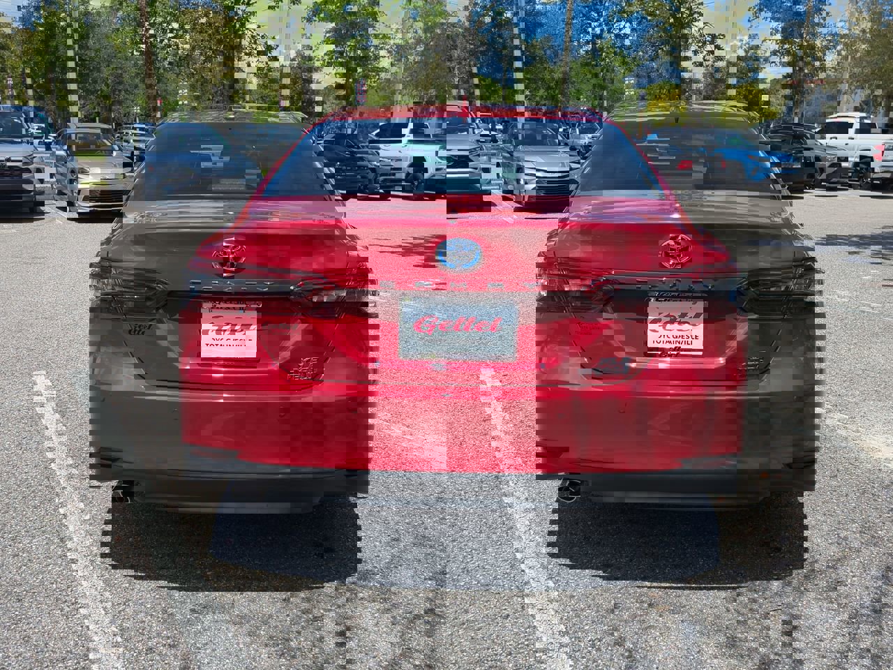 2023 Toyota Camry Hybrid XLE photo 6