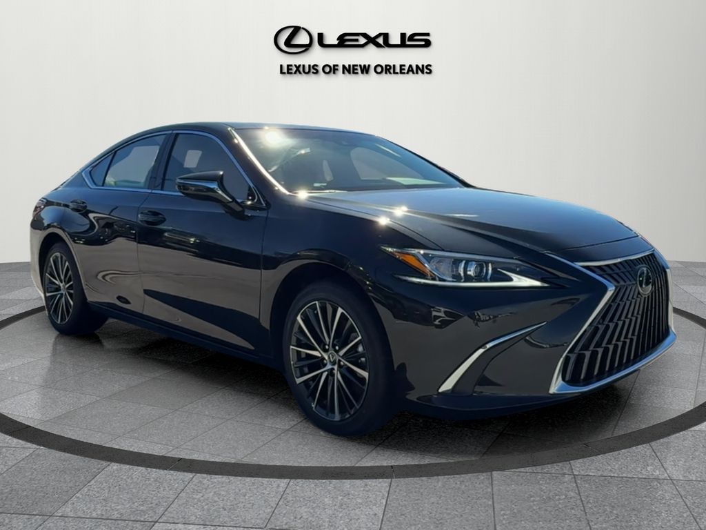 2025 Lexus ES 350's photo