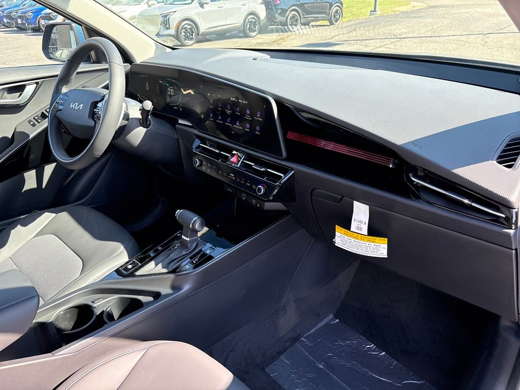 2025 Kia Niro EX photo 27