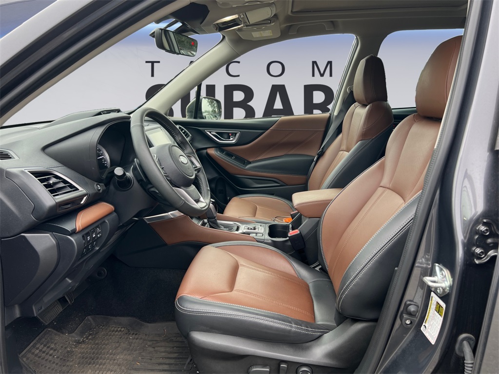 2022 Subaru Forester Touring photo 10