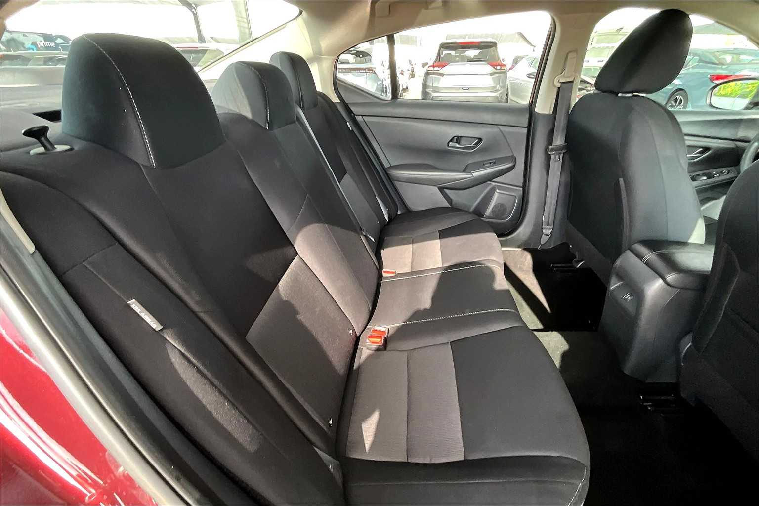 2024 Nissan Sentra SV photo 18