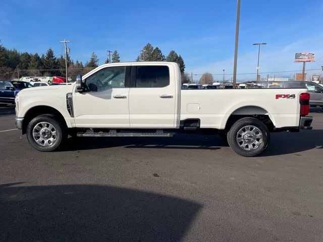 2025 Ford F-350 Lariat photo 9