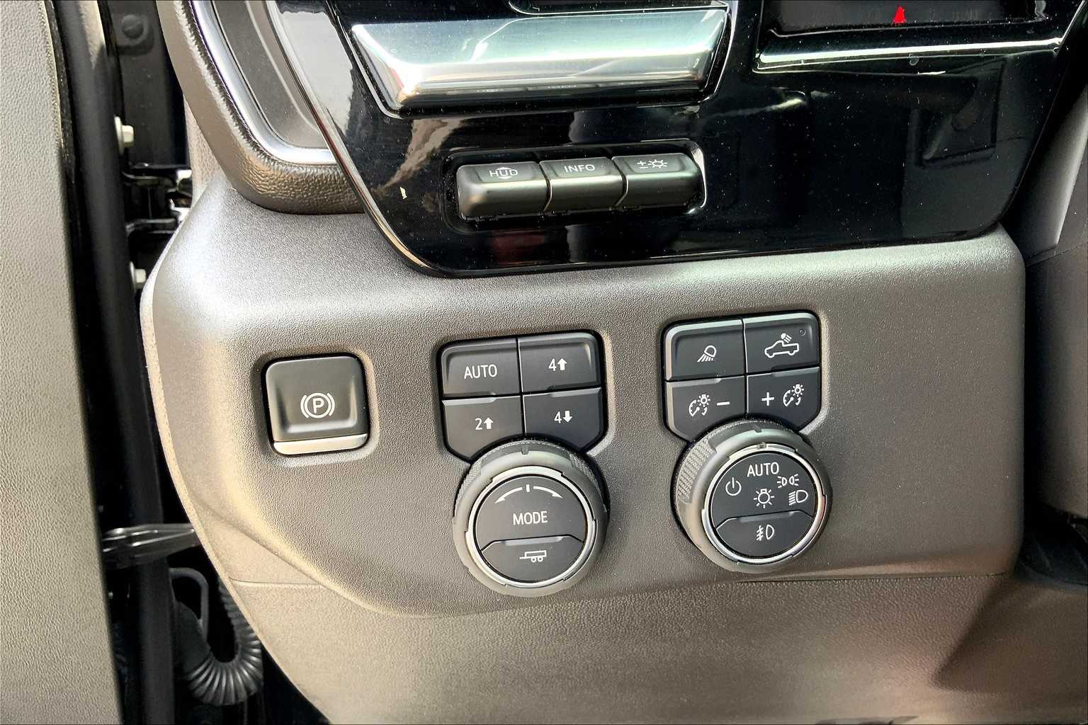 2024 Chevrolet Silverado 1500 LTZ photo 29
