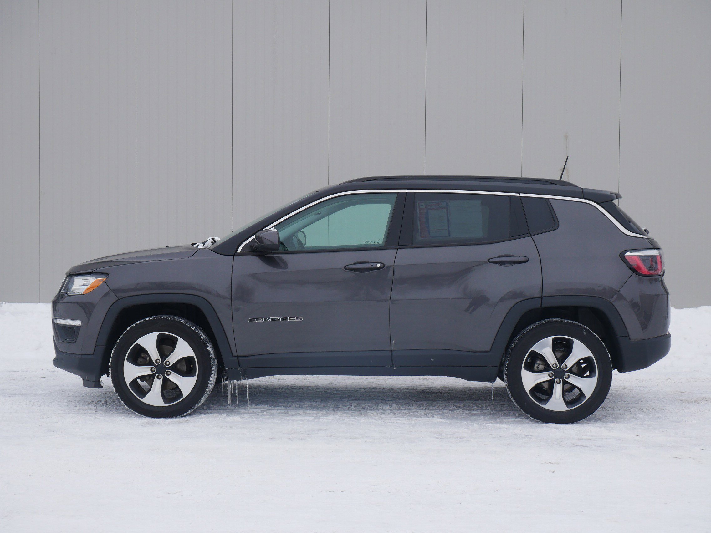 Used 2018 Jeep Compass Latitude with VIN 3C4NJDBB6JT245723 for sale in Hastings, Minnesota