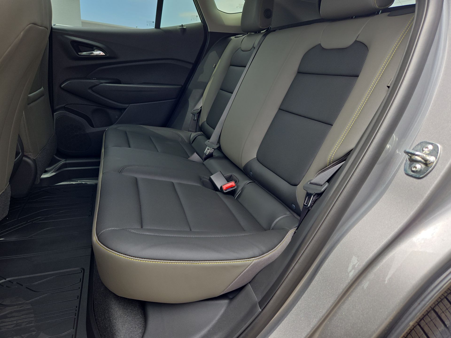 2025 Chevrolet Trax ACTIV photo 30