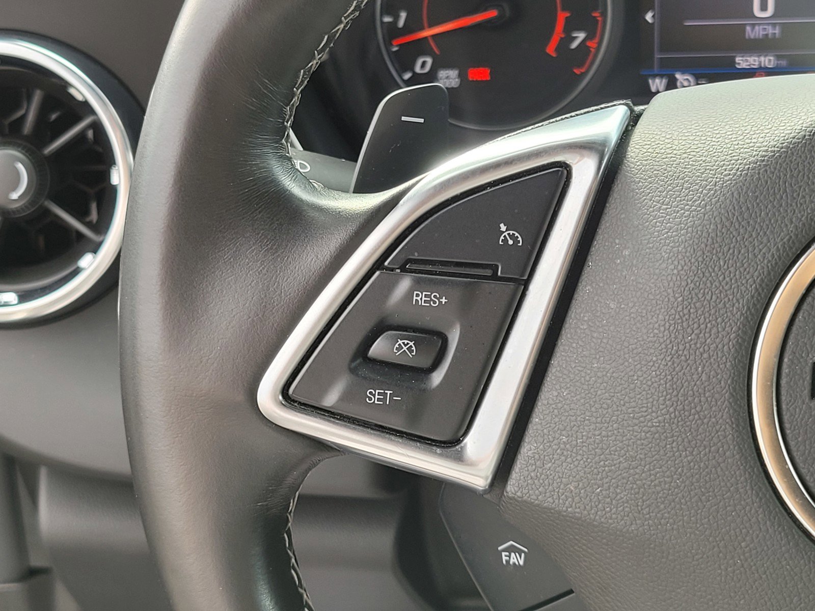 2021 Chevrolet Camaro LT1 photo 25