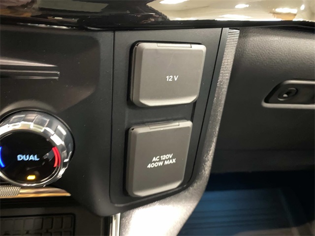 2023 Ford F-150 Raptor photo 25