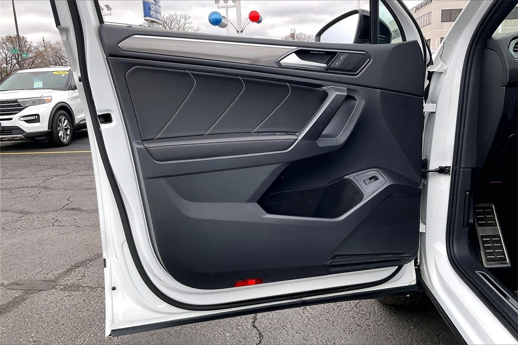 2022 VOLKSWAGEN TIGUAN - Image 21