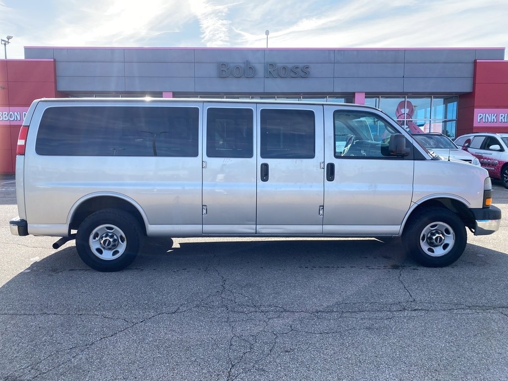 2008 GMC Savana Base