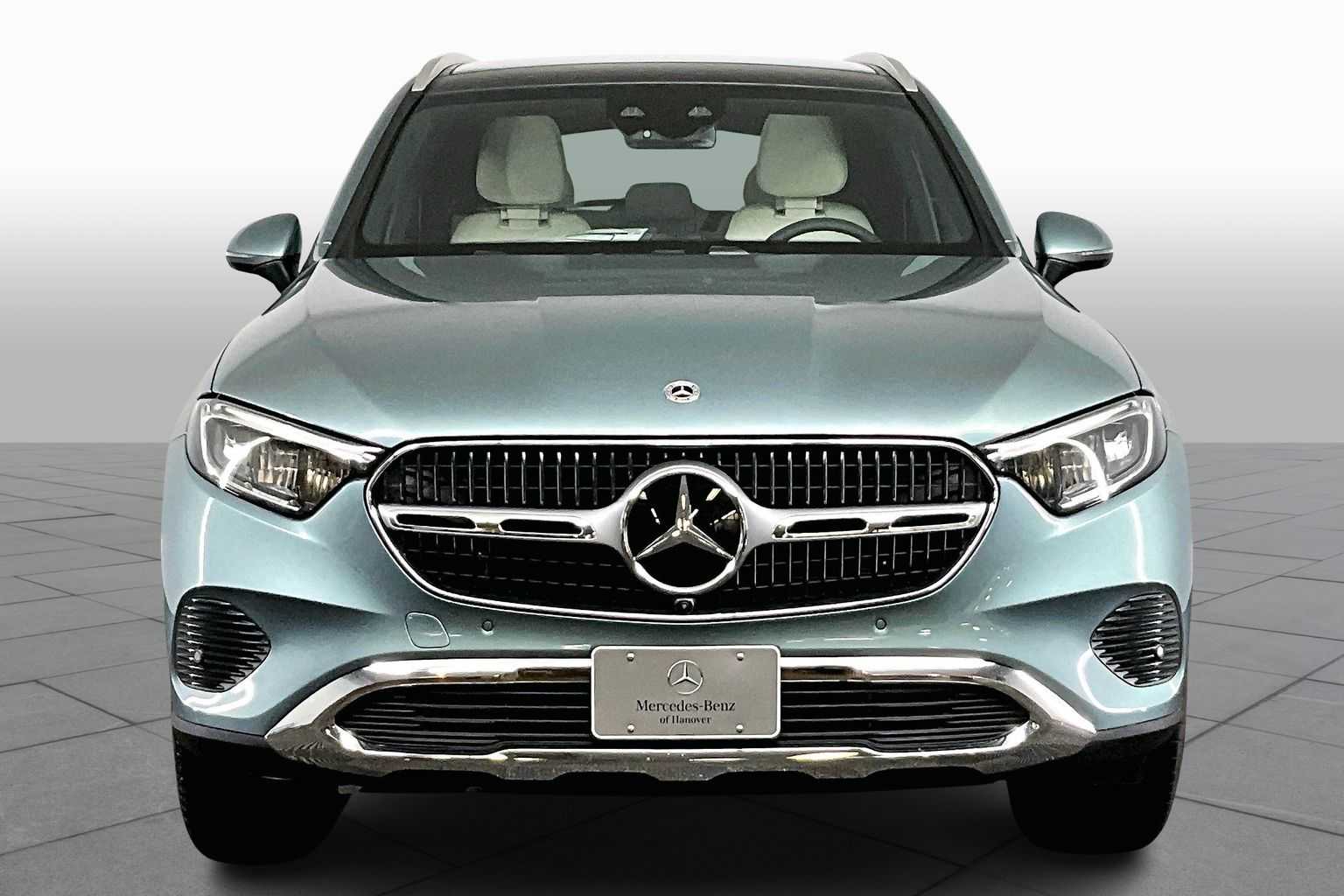 2026 Mercedes Benz GLC 300 4MATIC photo 3