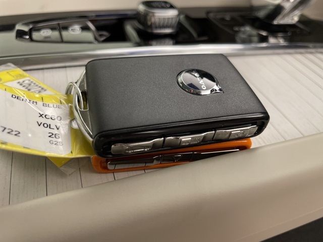 2026 Volvo XC60 Hybrid T8 photo 46