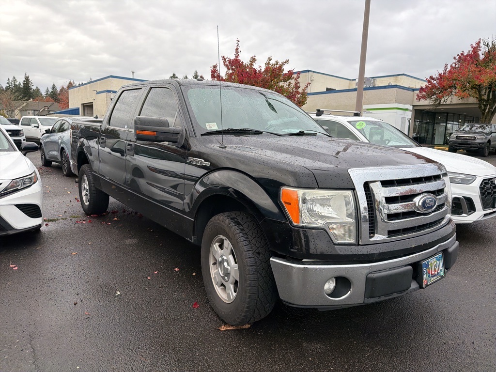 2011 Ford F-150 XLT photo 2