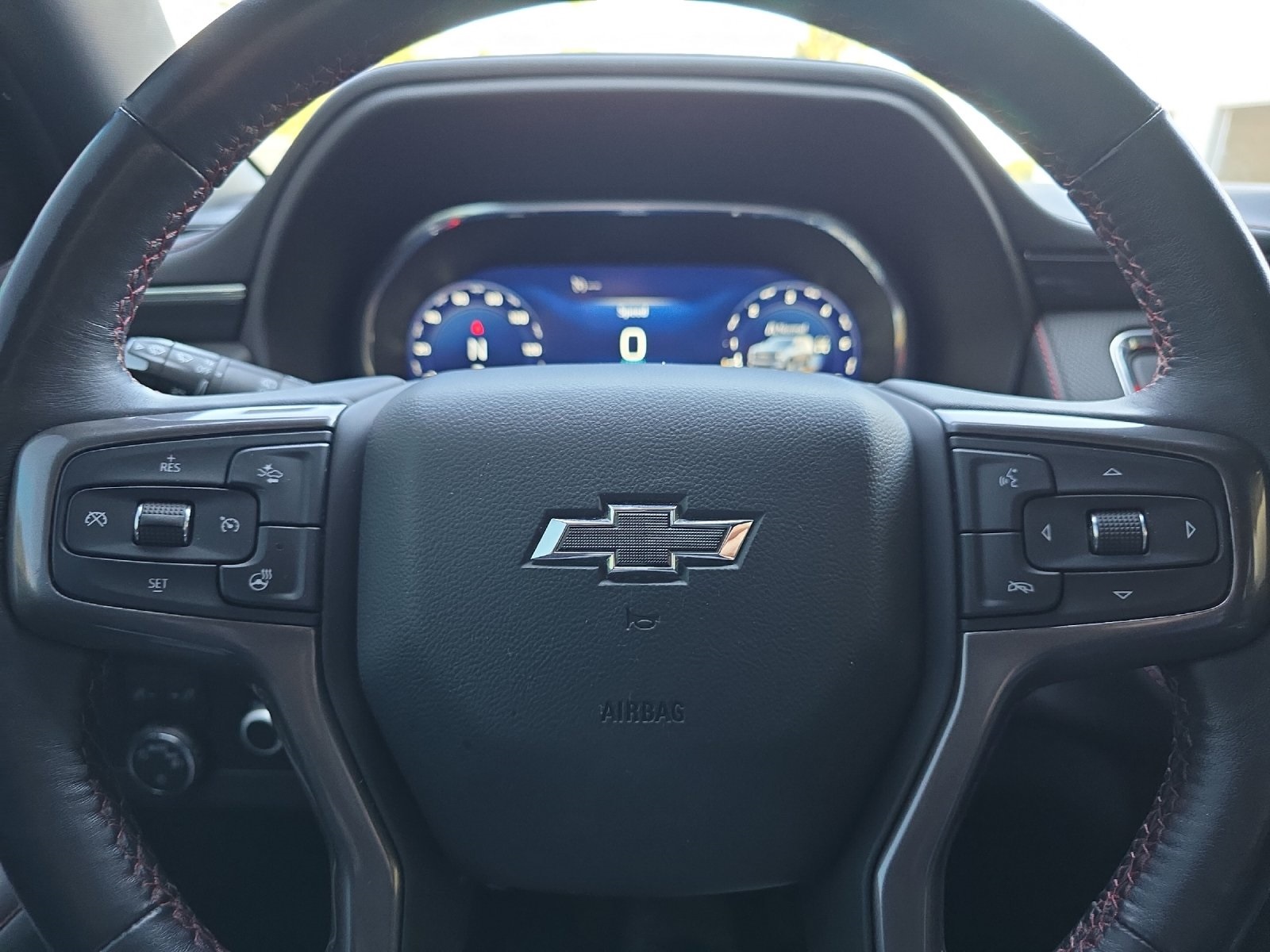 2022 Chevrolet Suburban RST photo 23