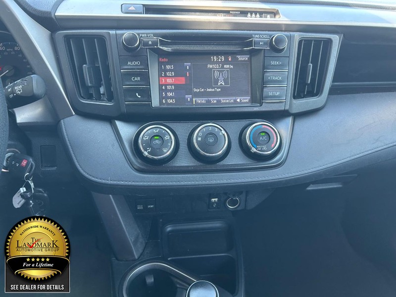 2017 Toyota RAV4 LE photo 16