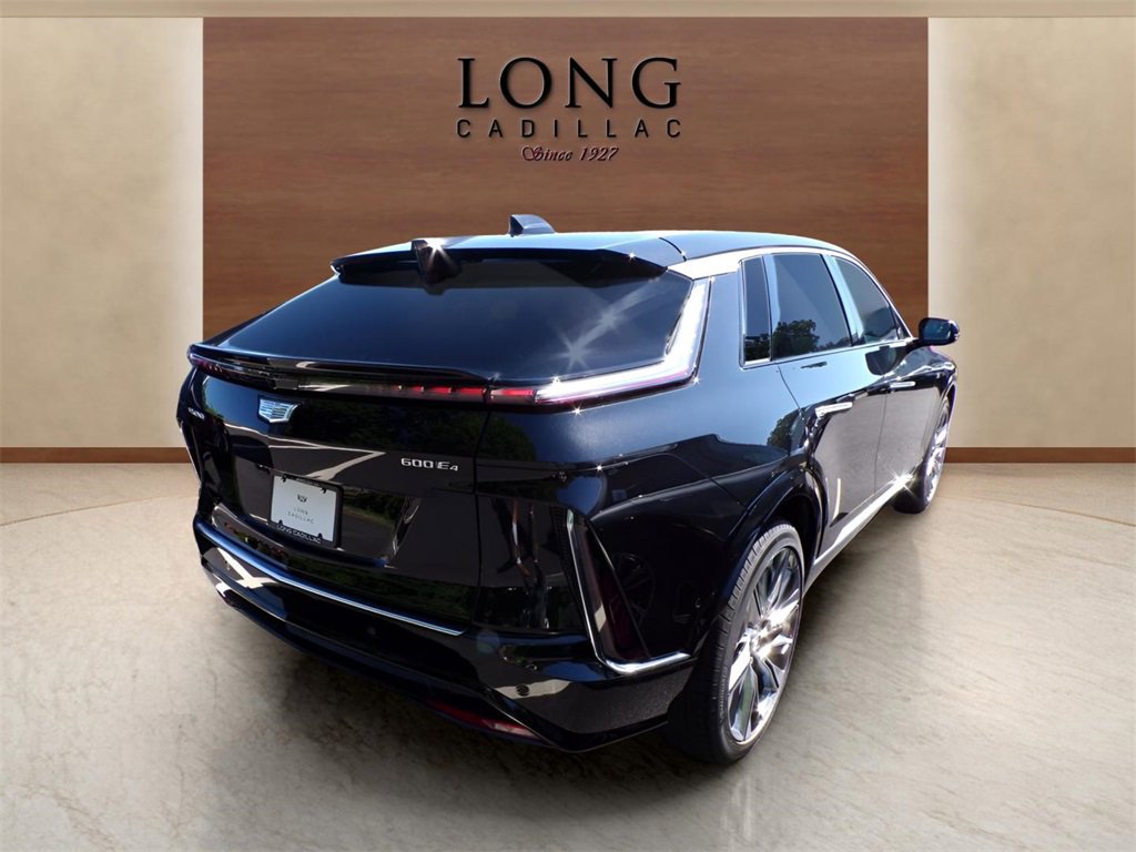 2025 Cadillac Lyriq Luxury photo 4