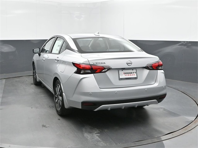 2025 Nissan Versa SV photo 8