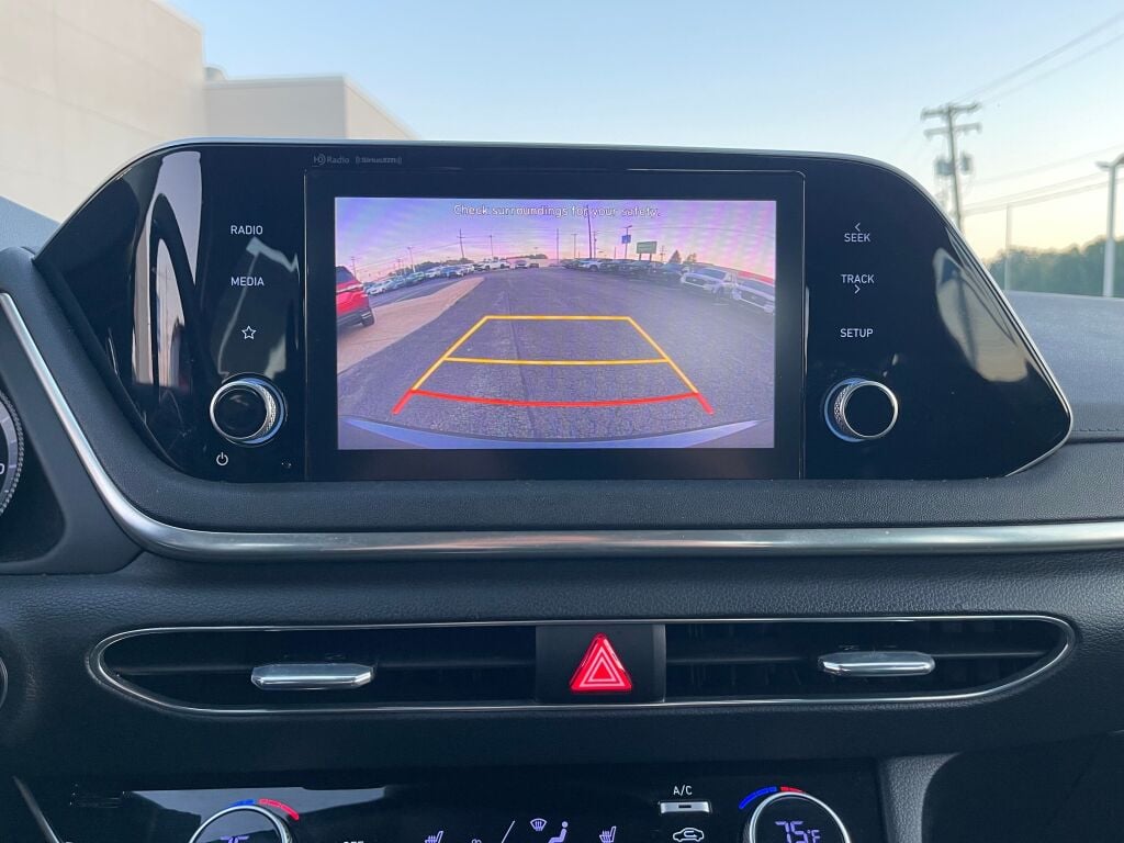 2022 Hyundai Sonata SEL photo 12