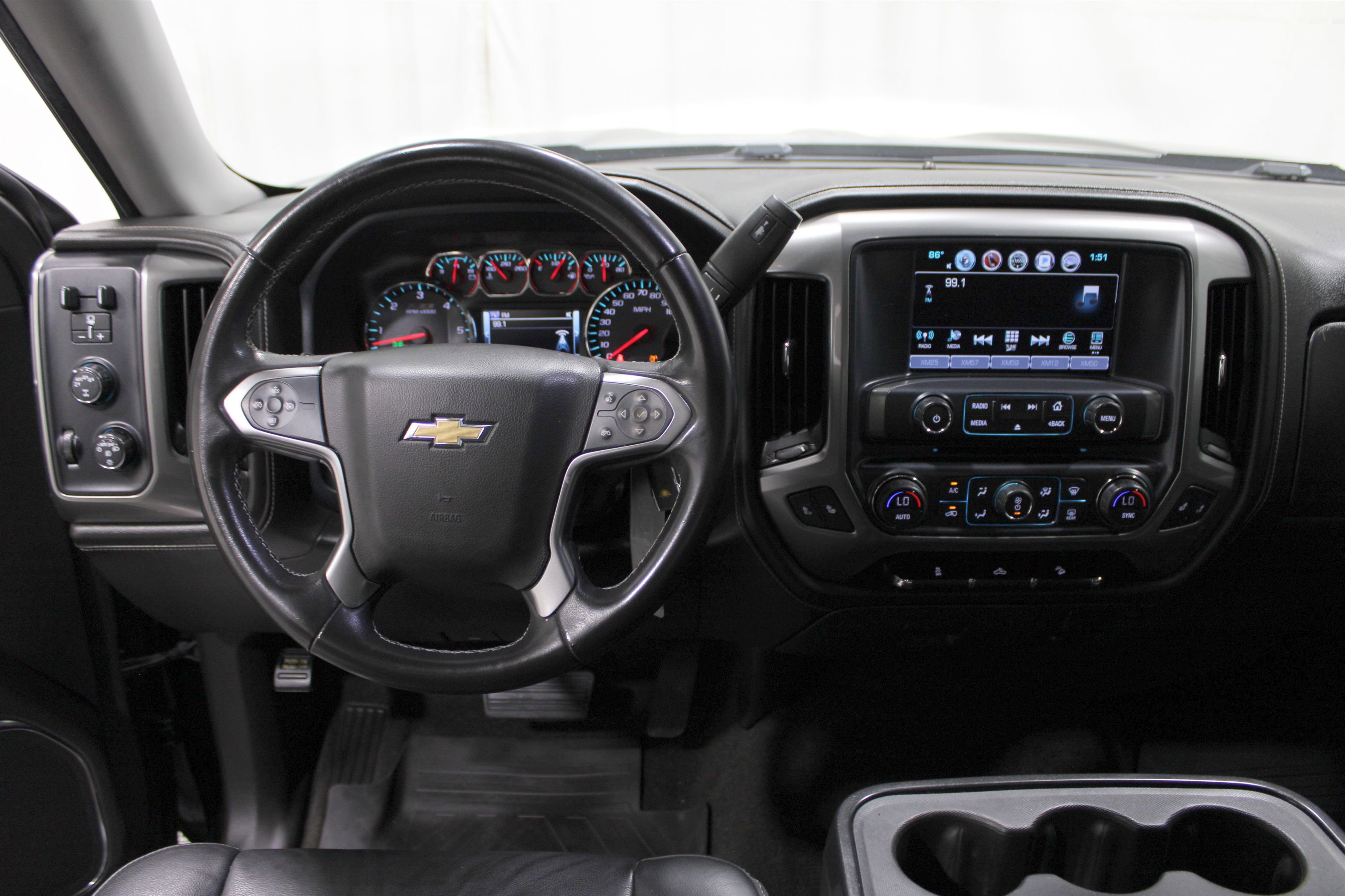 2018 Chevrolet Silverado 1500 LTZ photo 2