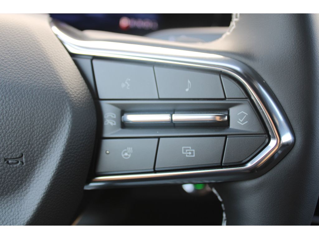 2026 Chevrolet Traverse photo 17