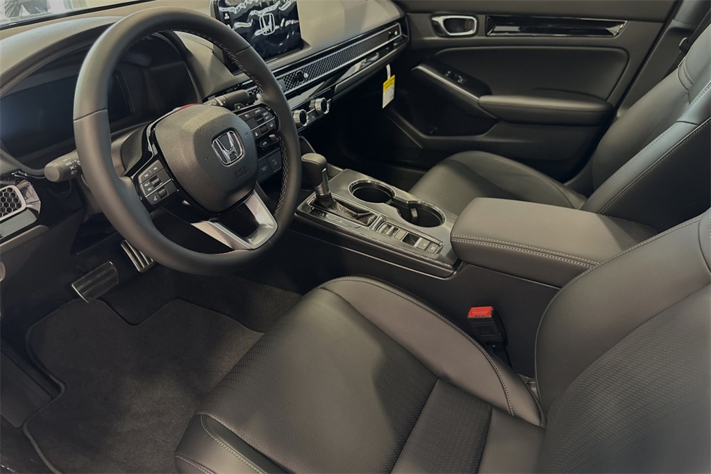 2025 Honda Civic Hybrid Sport Touring photo 8