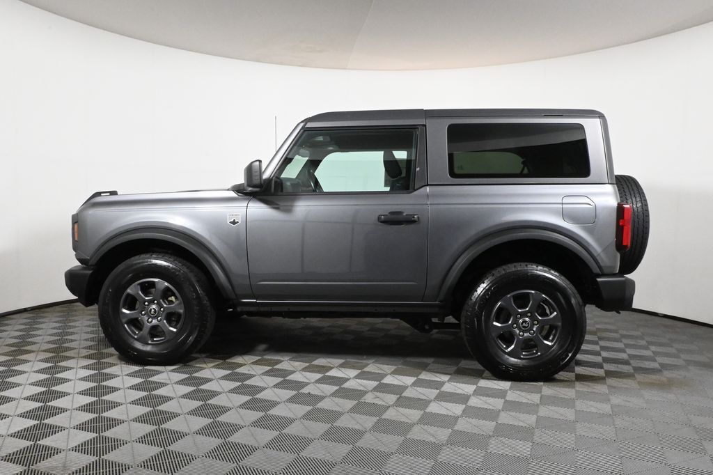 2022 Ford Bronco Base Big Bend Black Diamond Outer Banks photo 2