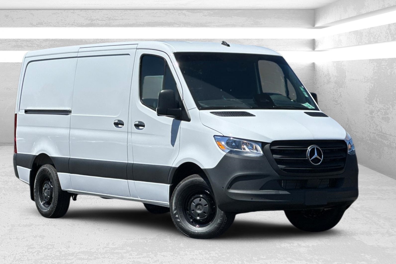 2025 Mercedes-Benz Sprinter Cargo Van Base's photo