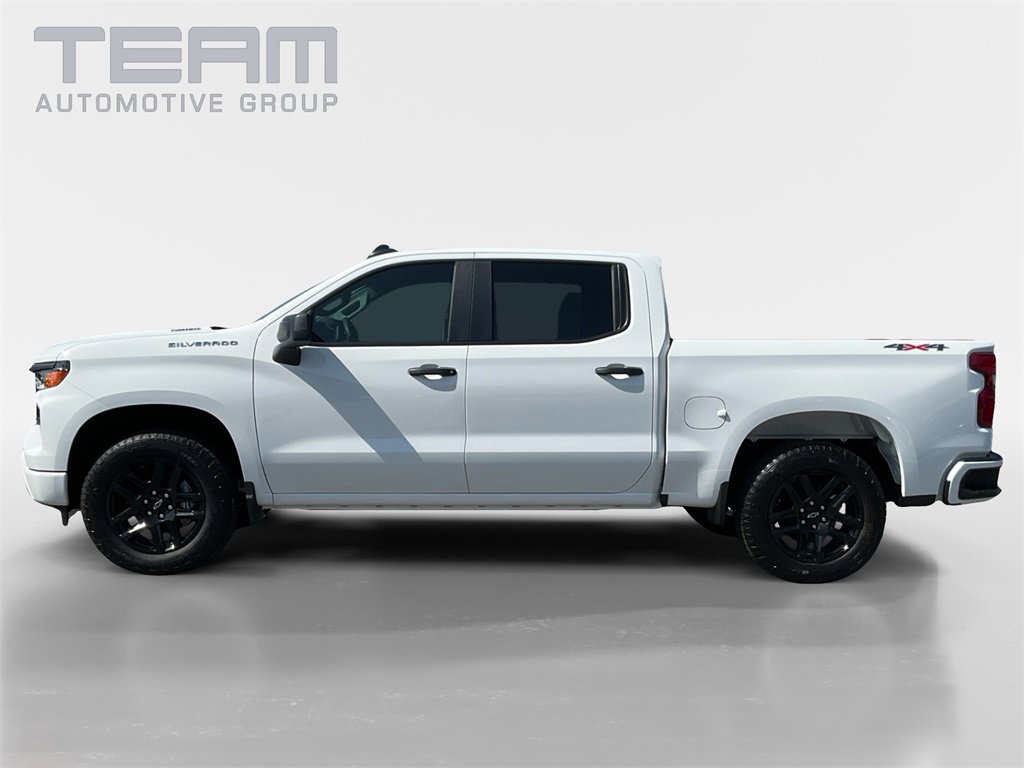2025 Chevrolet Silverado 1500 Custom photo 4