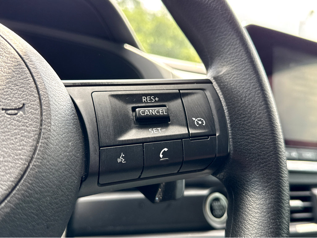 2024 Nissan Pathfinder S photo 16