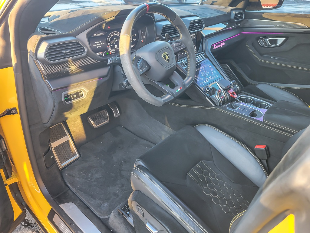 2023 LAMBORGHINI URUS - Image 8