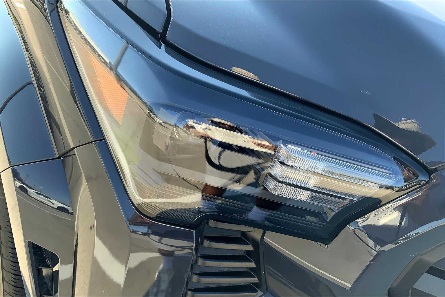 2024 Toyota Tacoma SR5 photo 25