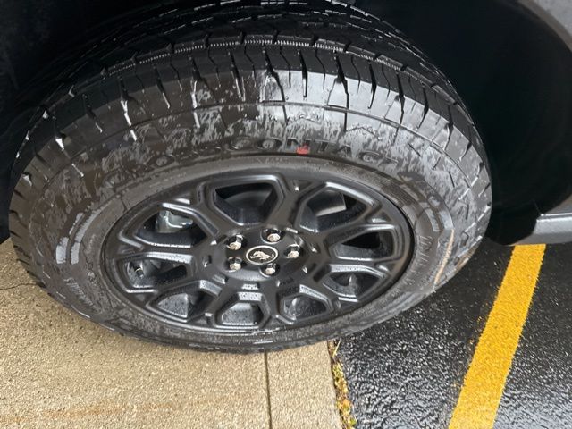 2025 Ford Bronco Sport Badlands photo 2