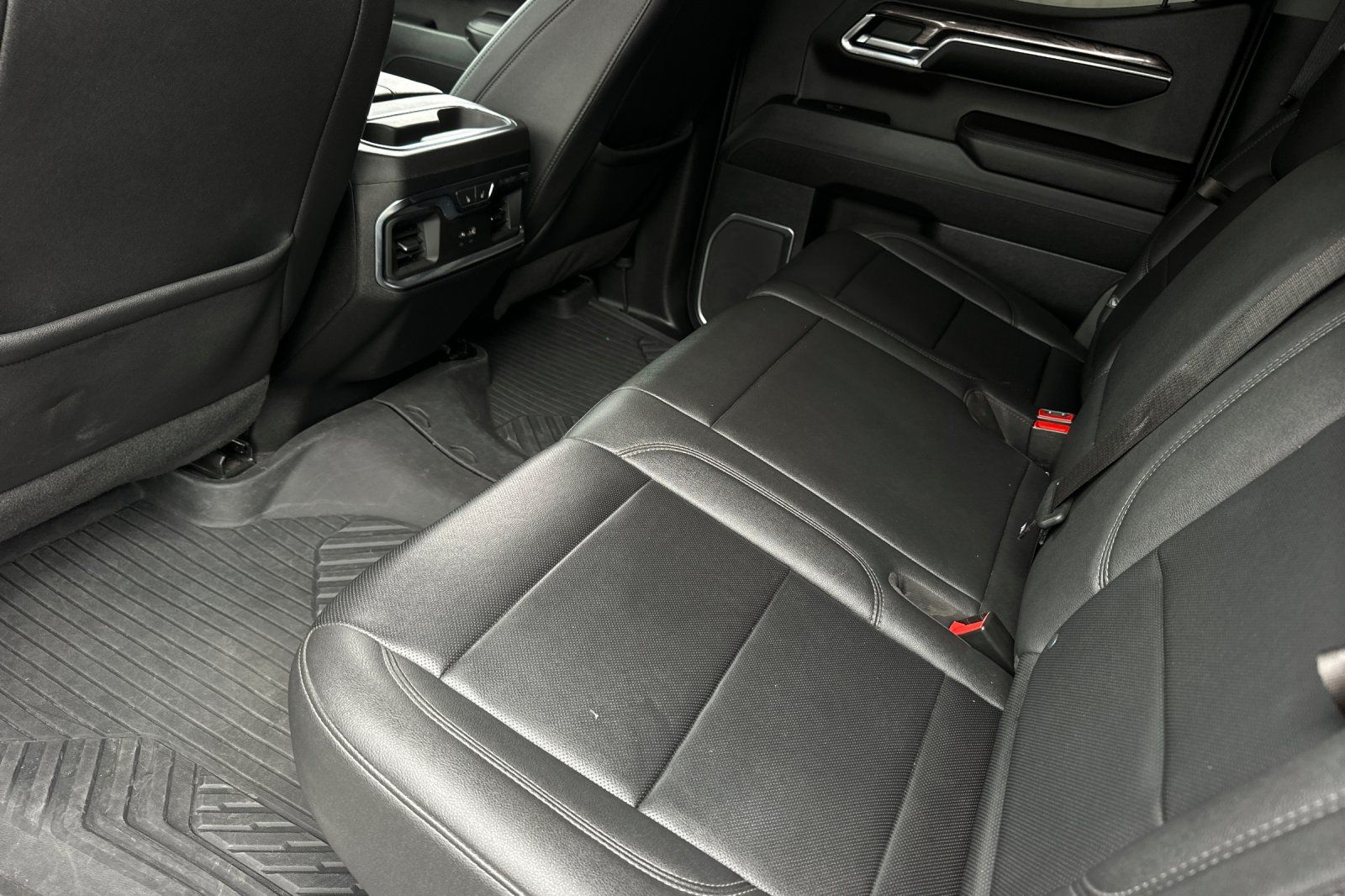 2023 Chevrolet Silverado 1500 LTZ photo 9