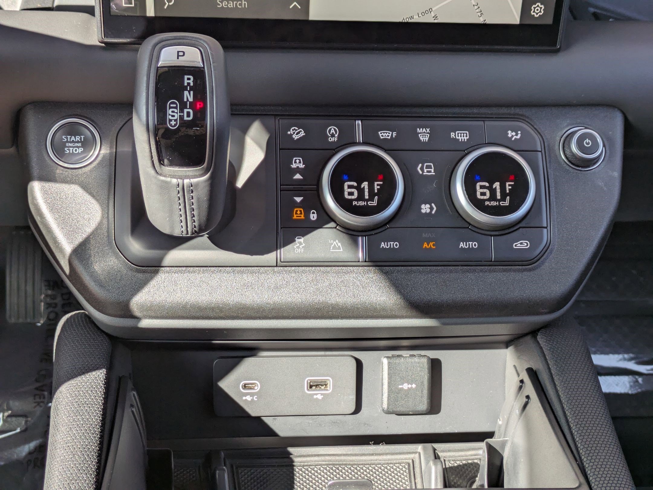 2022 Land Rover Defender 110 X-Dynamic HSE photo 19