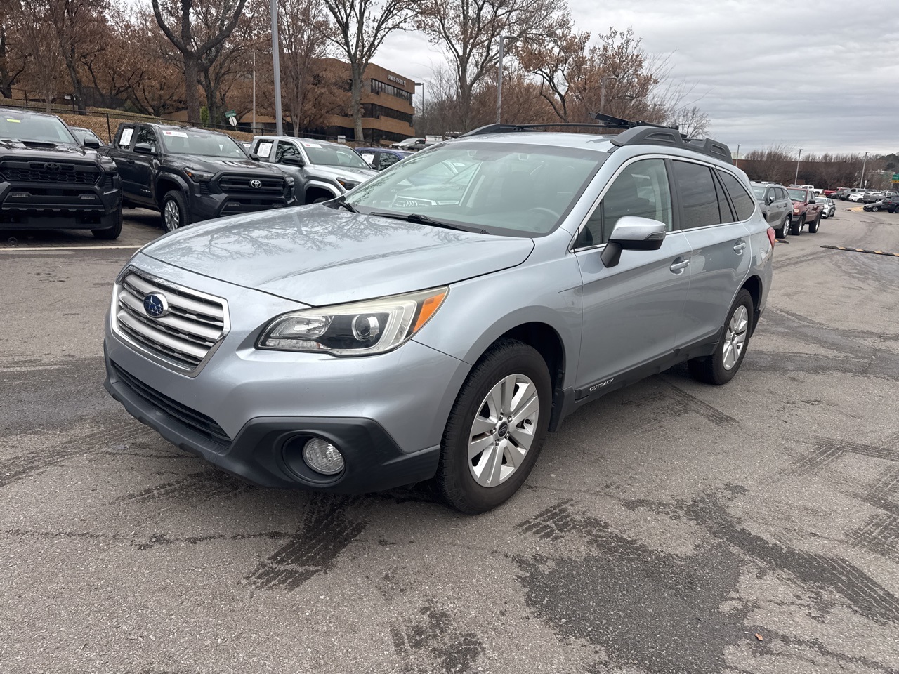 2015 Subaru Outback Premium's photo