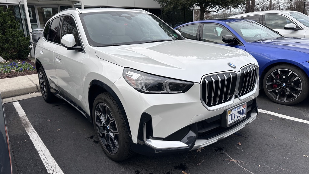 2025 BMW X1 28i's photo